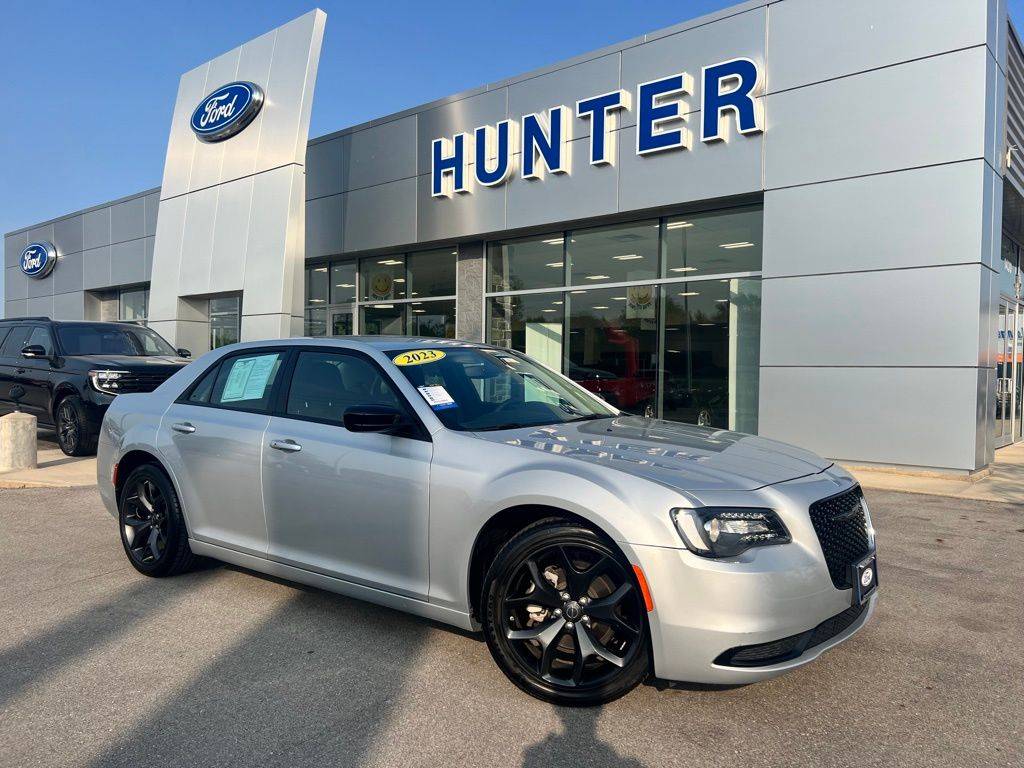 2023 Chrysler 300 Touring — Sedan — 16,225 mi — Marion, IN