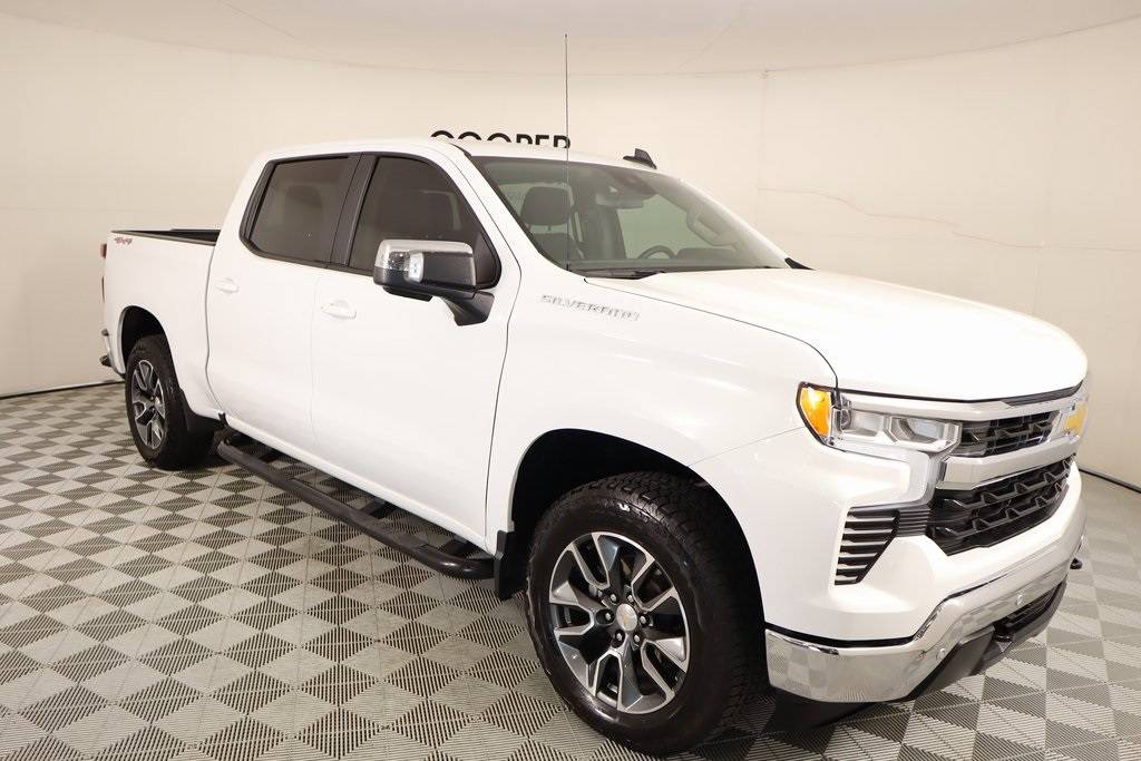2024 Chevrolet Silverado 1500 LT — Pickup Truck — 10,644 mi — Shawnee, OK