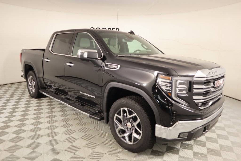 2025 GMC Sierra 1500 SLT — Pickup Truck — 35 mi — Shawnee, OK