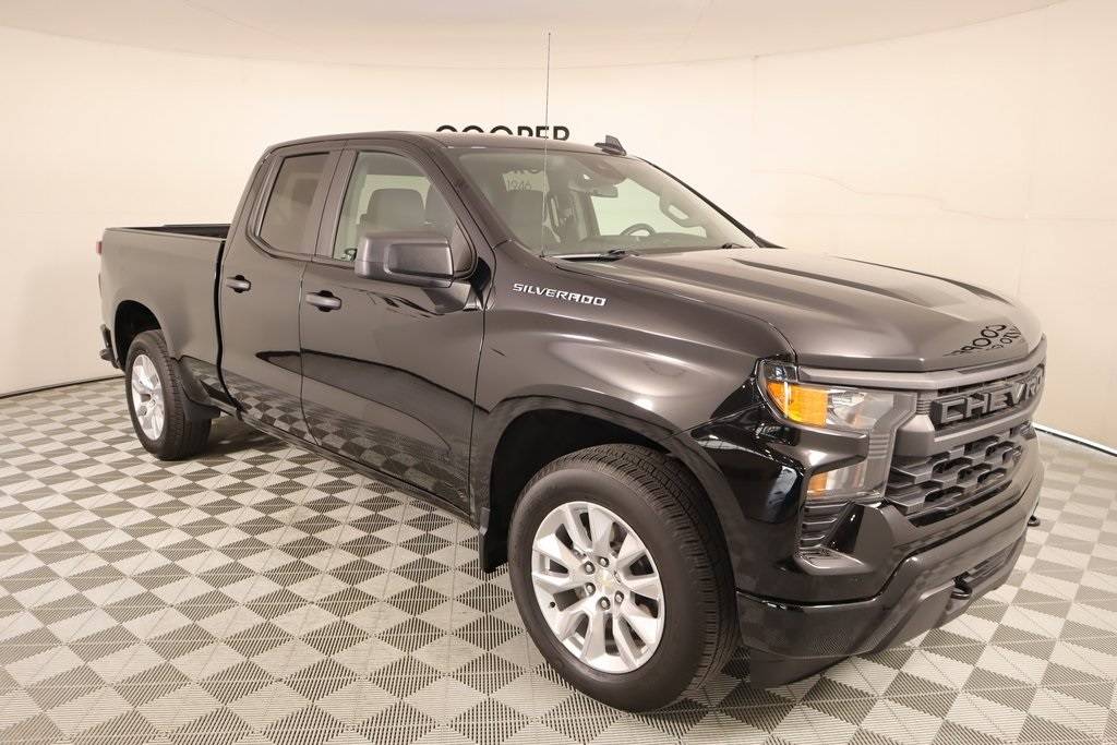 2024 Chevrolet Silverado 1500 Custom — Pickup Truck — 21,192 mi — Shawnee, OK