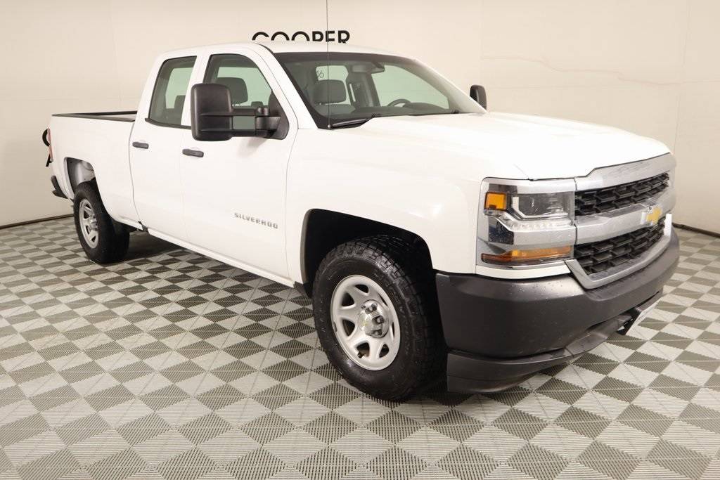 2017 Chevrolet Silverado 1500 WT — Pickup Truck — 64,765 mi — Shawnee, OK