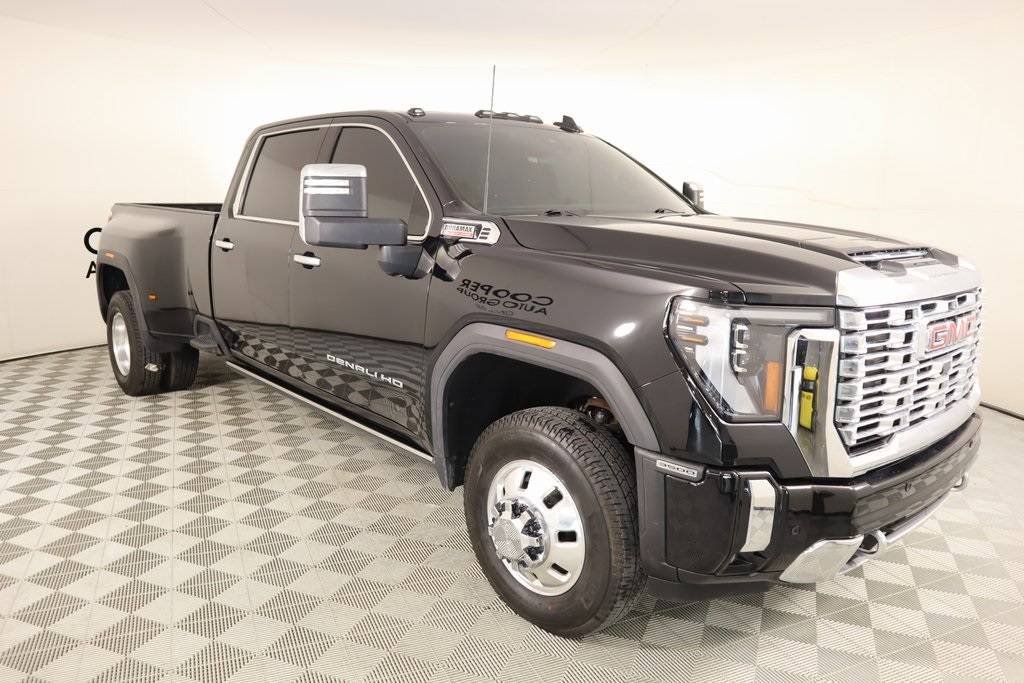 2025 GMC Sierra 3500HD Denali — Pickup Truck — 10,262 mi — Shawnee, OK