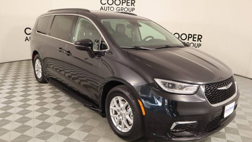 2022 Chrysler Pacifica Touring L — Minivan — 69,335 mi — Shawnee, OK