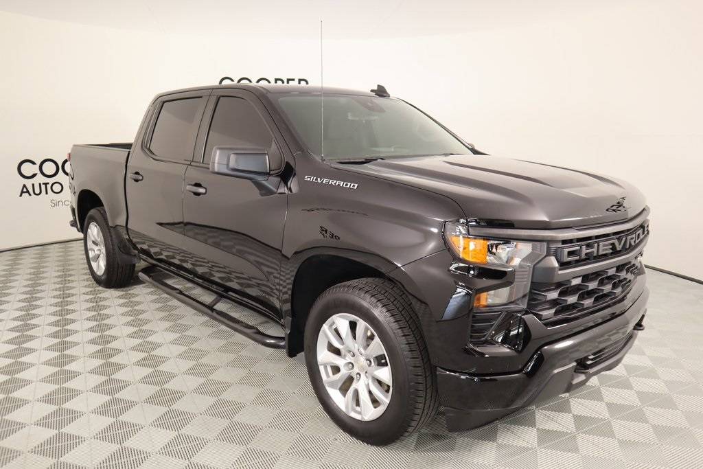 2023 Chevrolet Silverado 1500 Custom — Pickup Truck — 17,406 mi — Shawnee, OK
