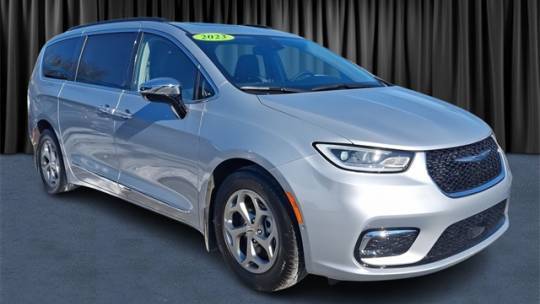 2023 Chrysler Pacifica Limited — Minivan — 14,692 mi — Rockaway, NJ