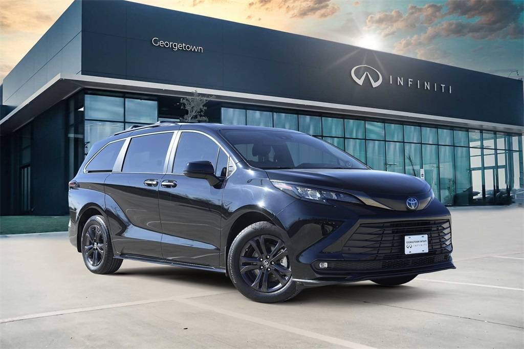 2024 Toyota Sienna Woodland Edition — Minivan — 15,774 mi — Georgetown, TX