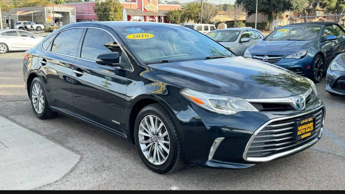 2016 Toyota Avalon Hybrid XLE Premium — Sedan — 179,991 mi — Lakeside, CA