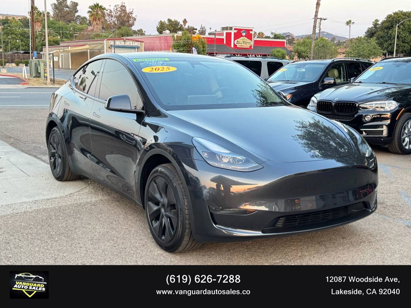 2025 Tesla Model Y Long Range — SUV — 3,288 mi — Lakeside, CA