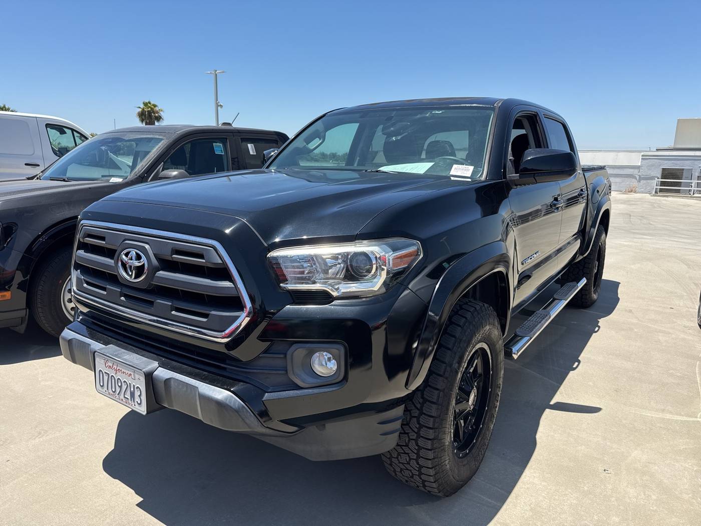 2017 Toyota Tacoma SR5 — Pickup Truck — 81,370 mi — Long Beach, CA