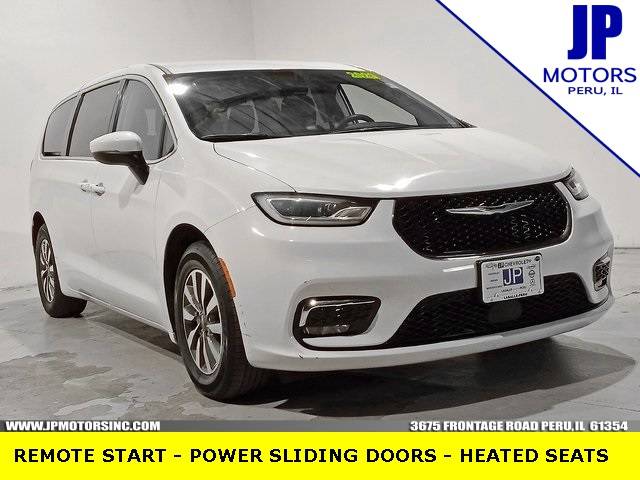 2023 Chrysler Pacifica Hybrid Touring L — Minivan — 71,096 mi — Peru, IL
