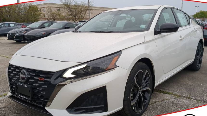 2024 Nissan Altima SR — Sedan — 4,712 mi — Oak Lawn, IL