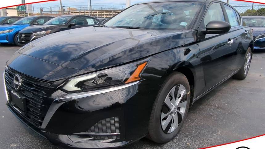 2024 Nissan Altima S — Sedan — 4,899 mi — Oak Lawn, IL