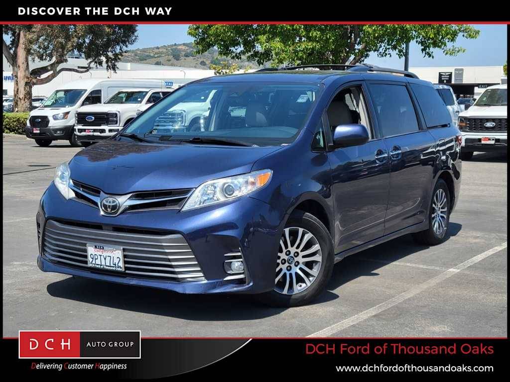 2018 Toyota Sienna XLE — Minivan — 94,654 mi — Thousand Oaks, CA