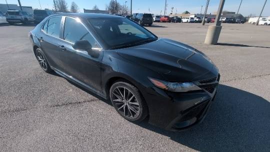 2022 Toyota Camry SE — Sedan — 57,190 mi — Evansville, IN