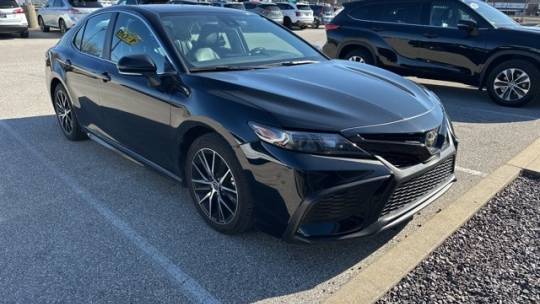 2023 Toyota Camry SE — Sedan — 35,891 mi — Evansville, IN