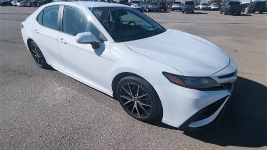 2024 Toyota Camry SE — Sedan — 21,834 mi — Evansville, IN