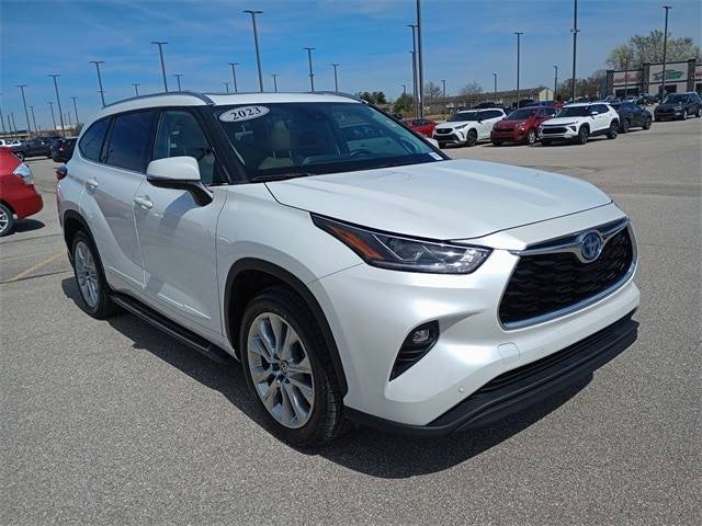 2023 Toyota Highlander Hybrid Limited — SUV — 33,447 mi — Evansville, IN
