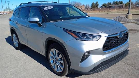 2024 Toyota Highlander Hybrid Limited — SUV — 8,639 mi — Evansville, IN