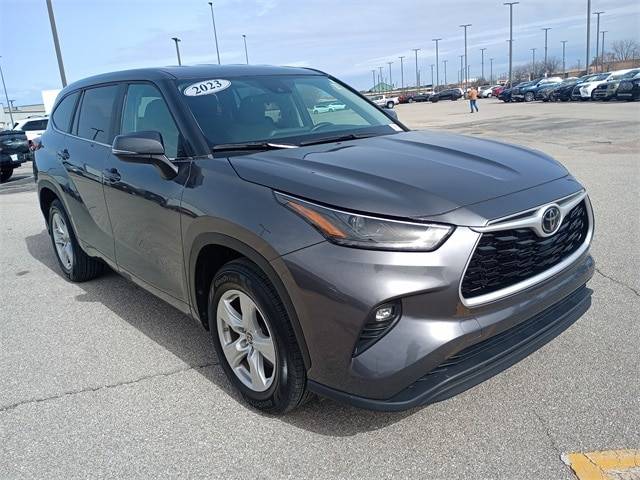 2023 Toyota Highlander LE — SUV — 34,230 mi — Evansville, IN