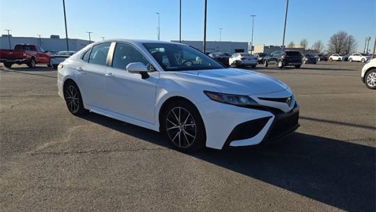 2022 Toyota Camry SE — Sedan — 60,552 mi — Evansville, IN
