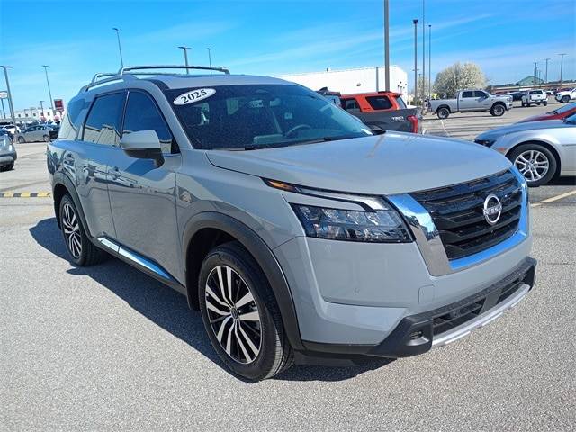 2025 Nissan Pathfinder Platinum — SUV — 539 mi — Evansville, IN