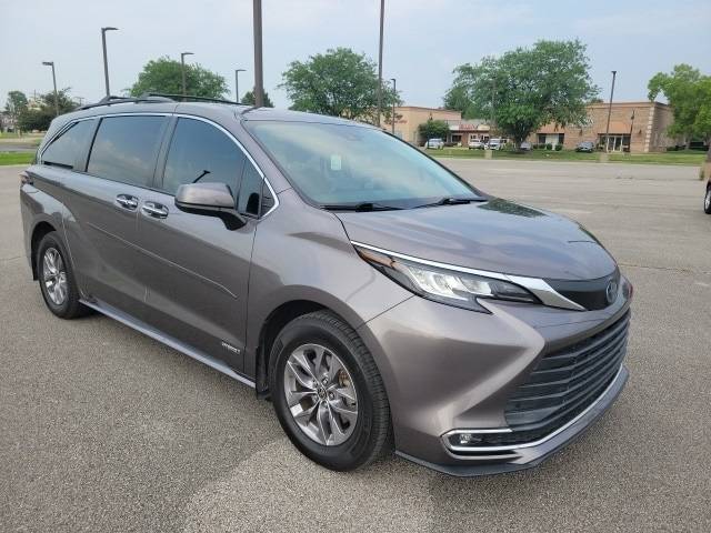 2021 Toyota Sienna XLE — Minivan — 95,355 mi — Evansville, IN