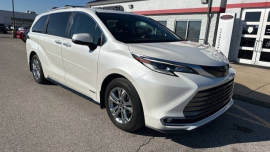 2021 Toyota Sienna Platinum — Minivan — 83,252 mi — Evansville, IN
