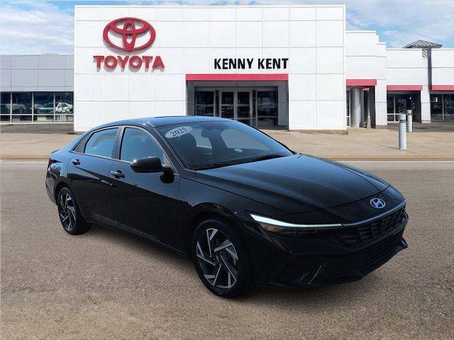 2025 Hyundai Elantra SEL Sport — Sedan — 14,362 mi — Evansville, IN