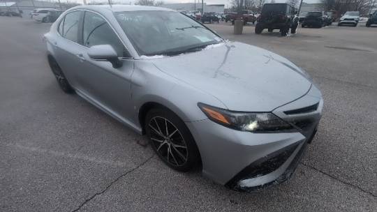 2022 Toyota Camry SE — Sedan — 57,394 mi — Evansville, IN