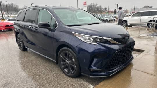 2022 Toyota Sienna XSE — Minivan — 73,195 mi — Evansville, IN