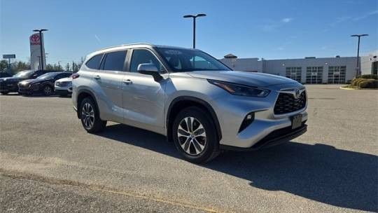 2024 Toyota Highlander XLE — SUV — 27,438 mi — Evansville, IN