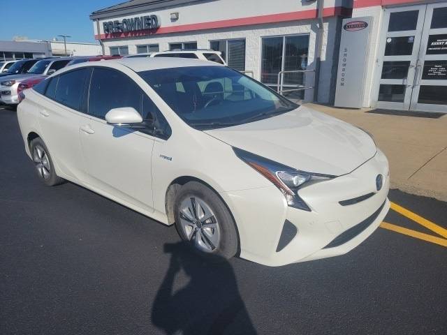 2018 Toyota Prius Three — Hatchback — 27,738 mi — Evansville, IN