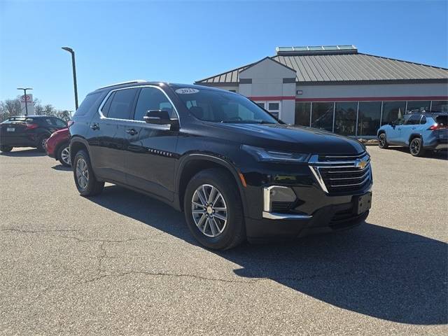 2023 Chevrolet Traverse LT Cloth — SUV — 30,425 mi — Evansville, IN