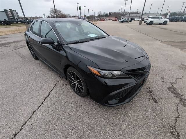 2022 Toyota Camry SE — Sedan — 51,205 mi — Evansville, IN