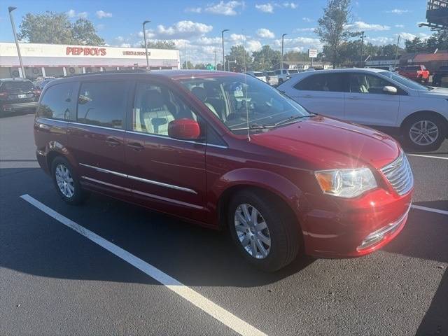 2016 Chrysler Town & Country Touring — Minivan — 118,750 mi — Evansville, IN