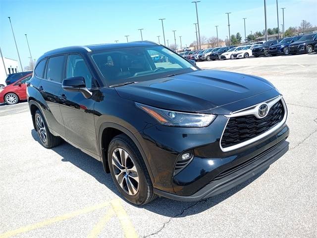 2024 Toyota Highlander XLE — SUV — 19,480 mi — Evansville, IN