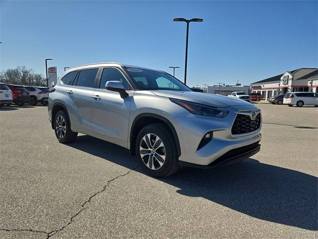 2024 Toyota Highlander XLE — SUV — 18,592 mi — Evansville, IN