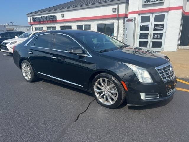 2015 Cadillac XTS Luxury — Sedan — 104,614 mi — Evansville, IN
