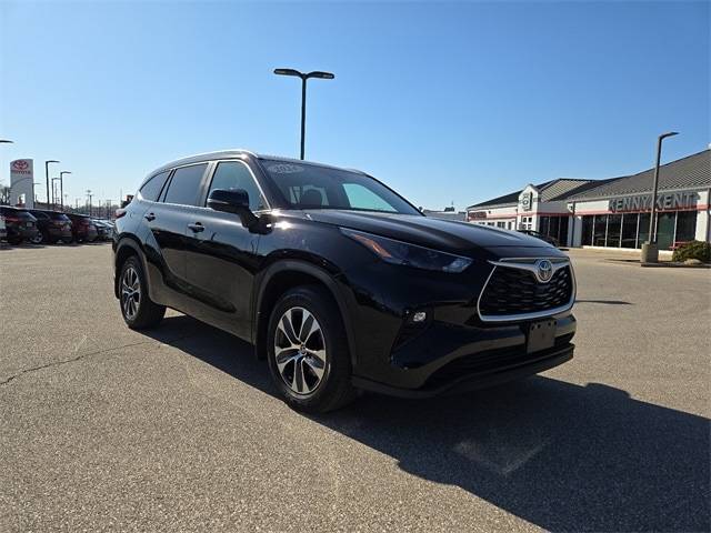 2024 Toyota Highlander XLE — SUV — 19,462 mi — Evansville, IN