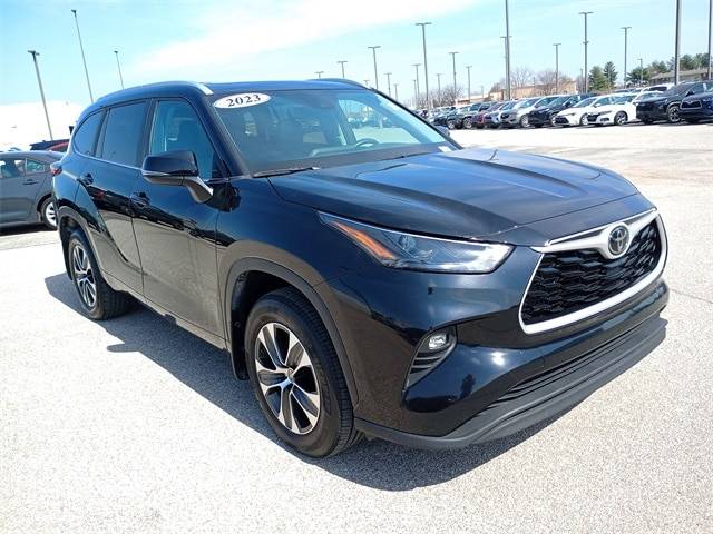 2023 Toyota Highlander XLE — SUV — 31,919 mi — Evansville, IN