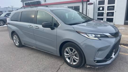 2023 Toyota Sienna XSE — Minivan — 29,580 mi — Evansville, IN