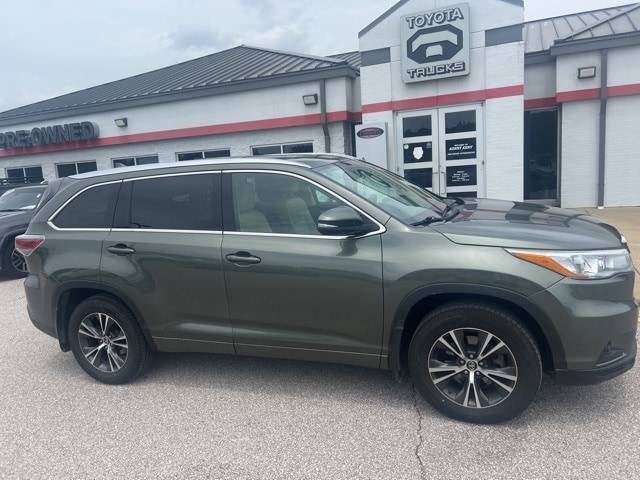 2016 Toyota Highlander XLE — SUV — 130,869 mi — Evansville, IN
