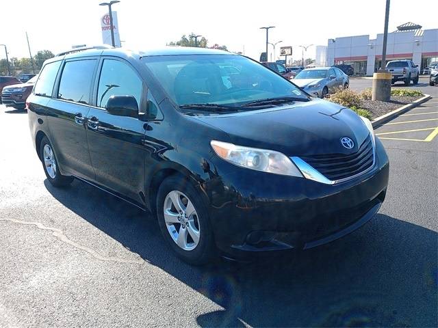 2016 Toyota Sienna LE — Minivan — 196,124 mi — Evansville, IN