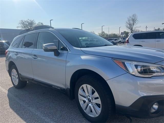 2017 Subaru Outback 2.5i Premium — SUV — 88,926 mi — Evansville, IN