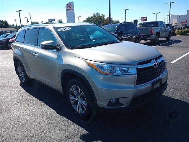 2014 Toyota Highlander XLE — SUV — 155,846 mi — Evansville, IN