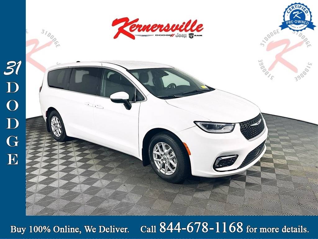 2023 Chrysler Pacifica Touring — Minivan — 35,858 mi — Kernersville, NC