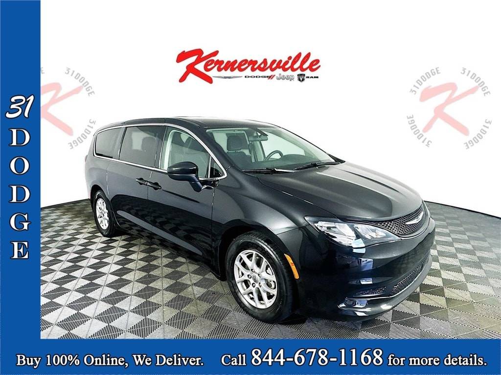 2022 Chrysler Voyager LX — Minivan — 100,225 mi — Kernersville, NC