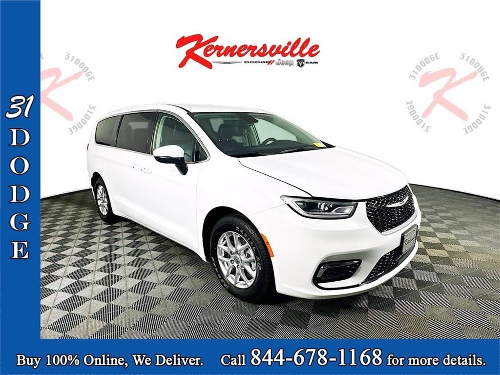 2023 Chrysler Pacifica Touring L — Minivan — 62,293 mi — Kernersville, NC