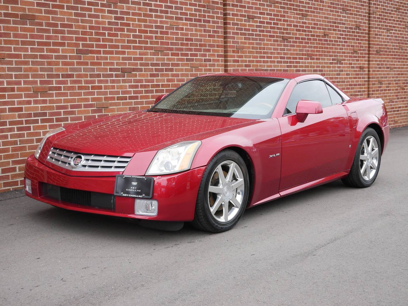 2005 Cadillac XLR Standard