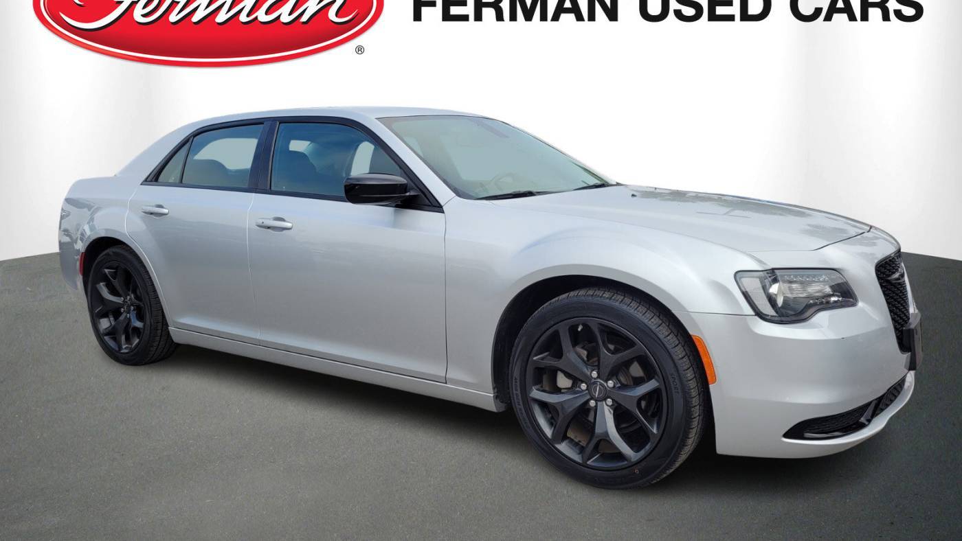 2022 Chrysler 300 Touring — Sedan — 33,992 mi — Lutz, FL